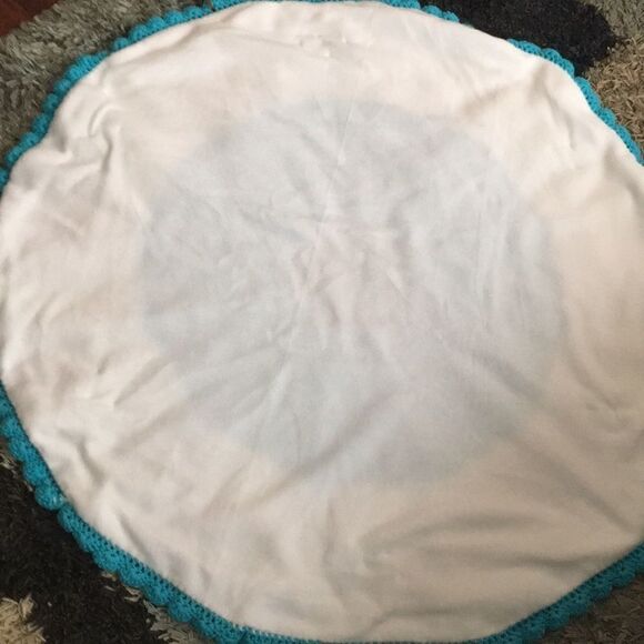 Frozen Handcrafted Childs Round Blanket - Picture 4 of 9